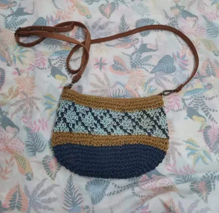 Papir hæklet crossbody dametaske