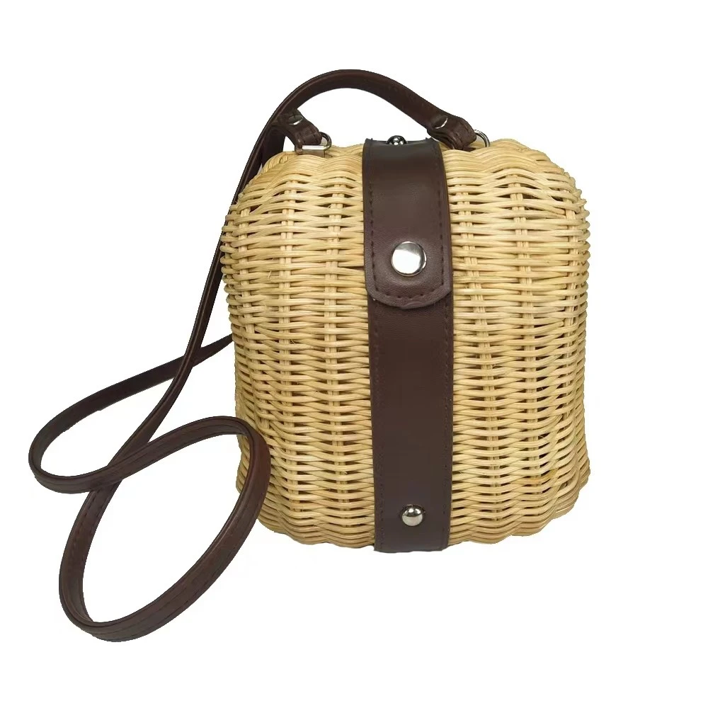 square rattan woven bag 1